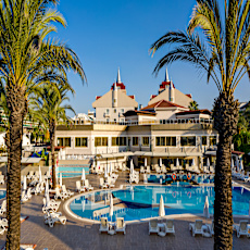 Aydınbey Famous Resort